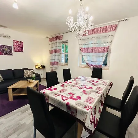 Hide Сasa de vacaciones *