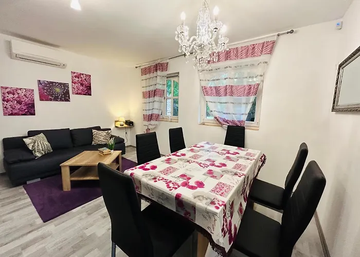 Hide בית נופש *